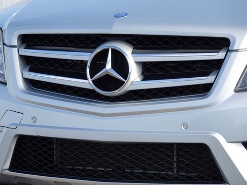 Used 2010 Mercedes-Benz GLK 350 4MATIC image 10