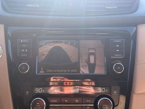 Used 2020 Nissan Rogue SL image 35