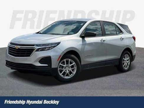 Used 2022 Chevrolet Equinox LS w/ LPO, Floor Liner Package AWD/4WD image 1