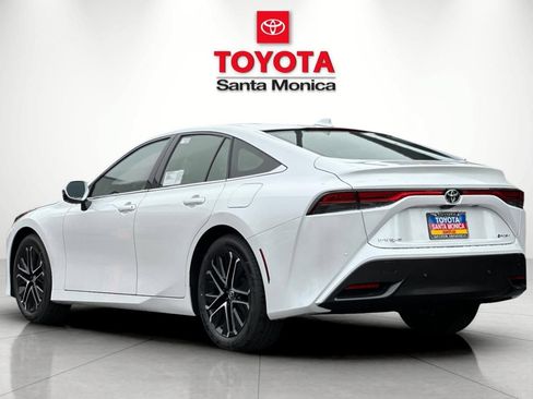 New 2026 Toyota Mirai RWD image 5