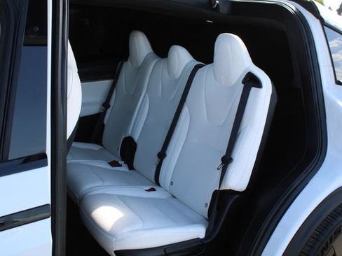 Used 2023 Tesla Model X AWD/4WD image 42