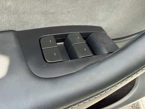 Used 2024 Tesla Model Y Long Range RWD image 20