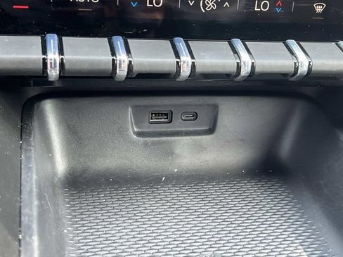 Used 2026 GMC Terrain AT4 w/ Convenience Package III AWD/4WD image 27