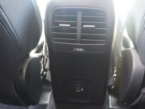 Used 2022 Ford Escape SE AWD/4WD image 19