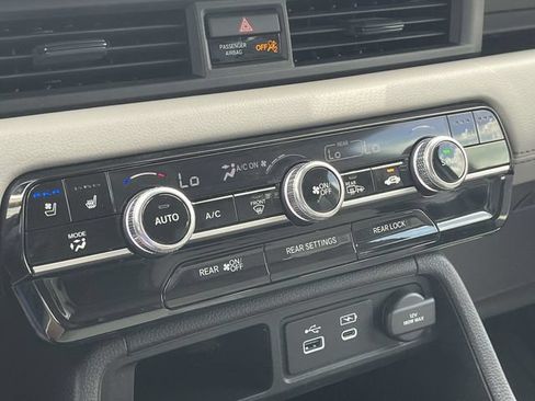 Used 2023 Honda Pilot Elite image 34