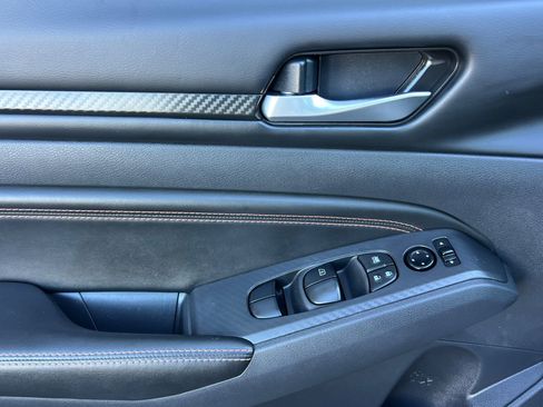 Used 2022 Nissan Altima 2.5 SR image 11