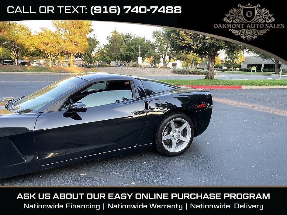 Used 2005 Chevrolet Corvette Coupe w/ Preferred Equipment Group RWD image 5