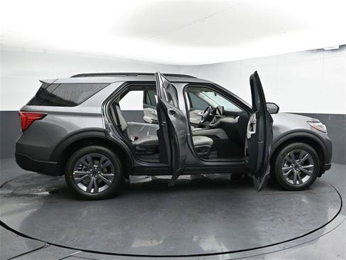 New 2026 Ford Explorer Active w/ Active Comfort Package image 34