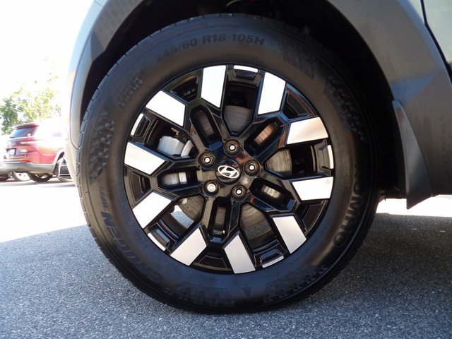 Certified 2025 Hyundai Santa Cruz SE FWD image 25