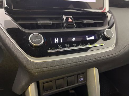 Certified 2024 Toyota Corolla Cross SE image 13