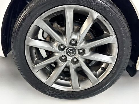 Used 2018 MAZDA MAZDA3 Touring image 33