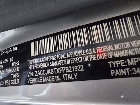 Used 2015 Jeep Renegade Latitude FWD image 30