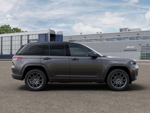 New 2026 Jeep Grand Cherokee Summit image 26