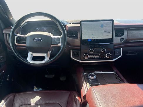 Used 2023 Ford Expedition Limited image 26
