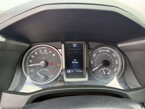 Used 2021 Toyota Tacoma TRD Off-Road image 14