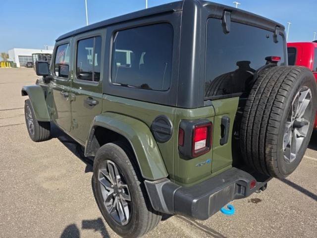 Used 2024 Jeep Wrangler Unlimited w/ Convenience Group AWD/4WD image 6
