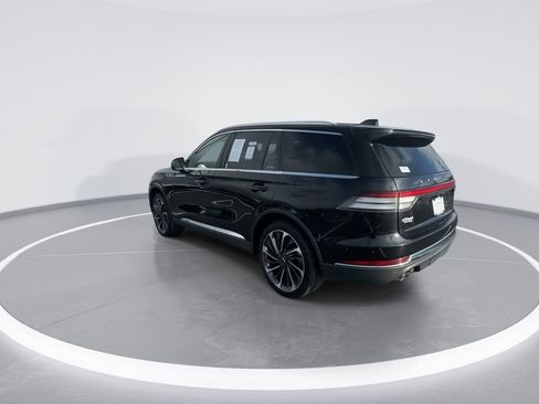 Used 2025 Lincoln Aviator Reserve AWD/4WD image 6
