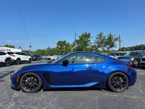 Used 2023 Toyota GR86 Premium RWD image 2