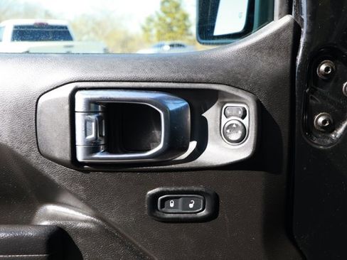 Used 2023 Jeep Gladiator Sport image 19