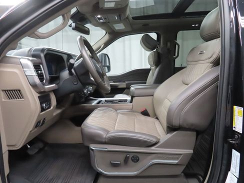 Used 2025 Ford F350 Platinum w/ Platinum Plus Package AWD/4WD image 12