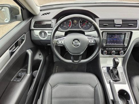 Used 2019 Volkswagen Passat 2.0T Wolfsburg w/ Wheels & Sunroof Package image 16