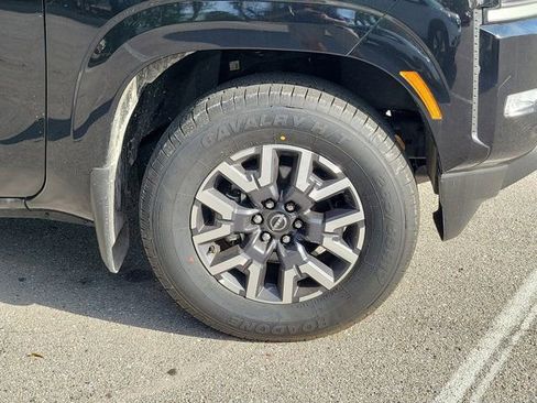 Certified 2024 Nissan Frontier SL w/ Technology Package image 12