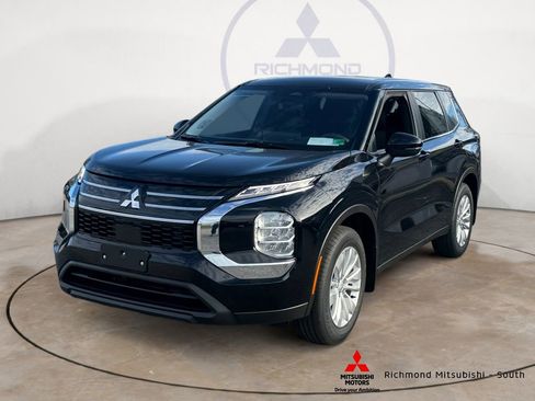 New 2026 Mitsubishi Outlander ES image 7