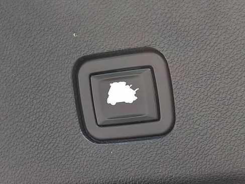 Used 2022 Cadillac XT6 Premium Luxury w/ Technology Package FWD image 35