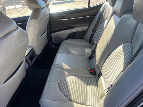 Used 2024 Toyota Camry SE image 19