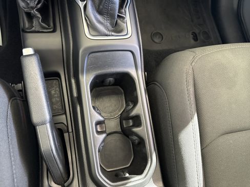 Used 2022 Jeep Wrangler Unlimited Sport image 25