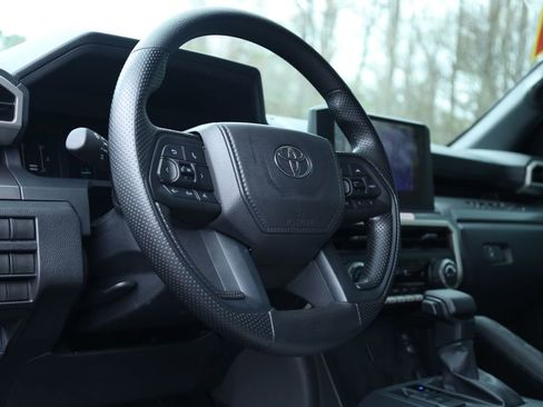 Used 2025 Toyota Tacoma SR5 image 30