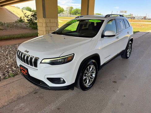 Used 2019 Jeep Cherokee Latitude Plus FWD image 7