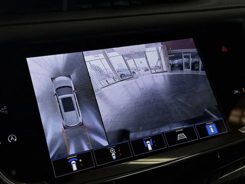 Used 2025 Cadillac XT6 Premium Luxury w/ Technology Package image 64