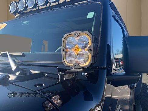 Used 2023 Jeep Gladiator Willys image 18