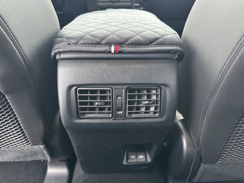 Used 2024 Toyota 4Runner TRD Off-Road Premium image 16