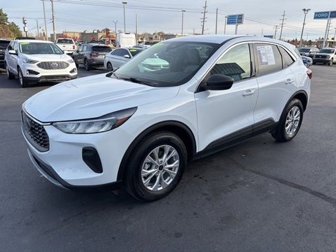 Used 2023 Ford Escape Active image 18