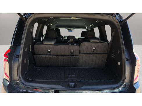 Used 2025 Nissan Armada PRO-4X AWD/4WD image 17