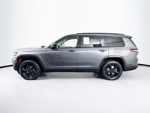 Used 2023 Jeep Grand Cherokee L Laredo image 4