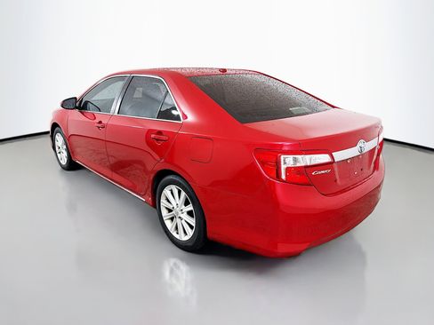 Used 2013 Toyota Camry XLE image 5