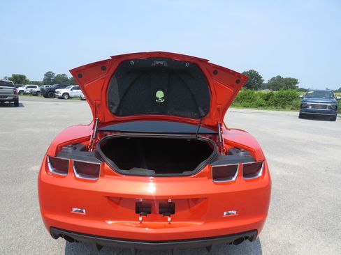 Used 2010 Chevrolet Camaro SS w/ RS Package RWD image 12