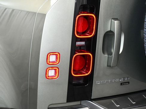 Used 2023 Land Rover Defender 110 X-Dynamic SE image 80