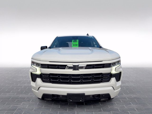 Used 2024 Chevrolet Silverado 1500 RST AWD/4WD image 2