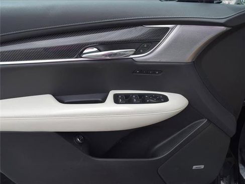 Used 2021 Cadillac XT6 Sport image 24