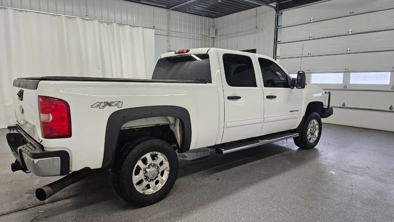 Used 2012 Chevrolet Silverado 3500 LT w/ Interior Plus Package AWD/4WD image 6