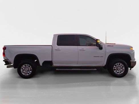 Used 2024 Chevrolet Silverado 2500 LT image 7