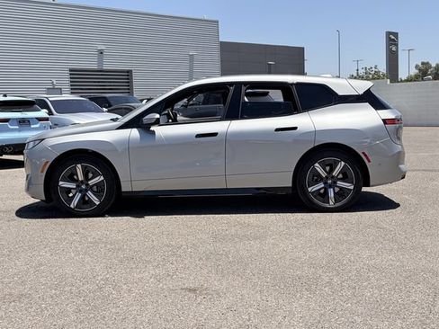 Used 2026 BMW iX xDrive45 AWD/4WD image 9