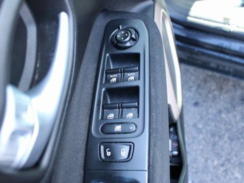 Used 2016 Jeep Renegade Latitude w/ Cold Weather Group image 11