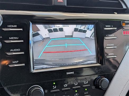 Used 2020 Toyota Camry LE image 20