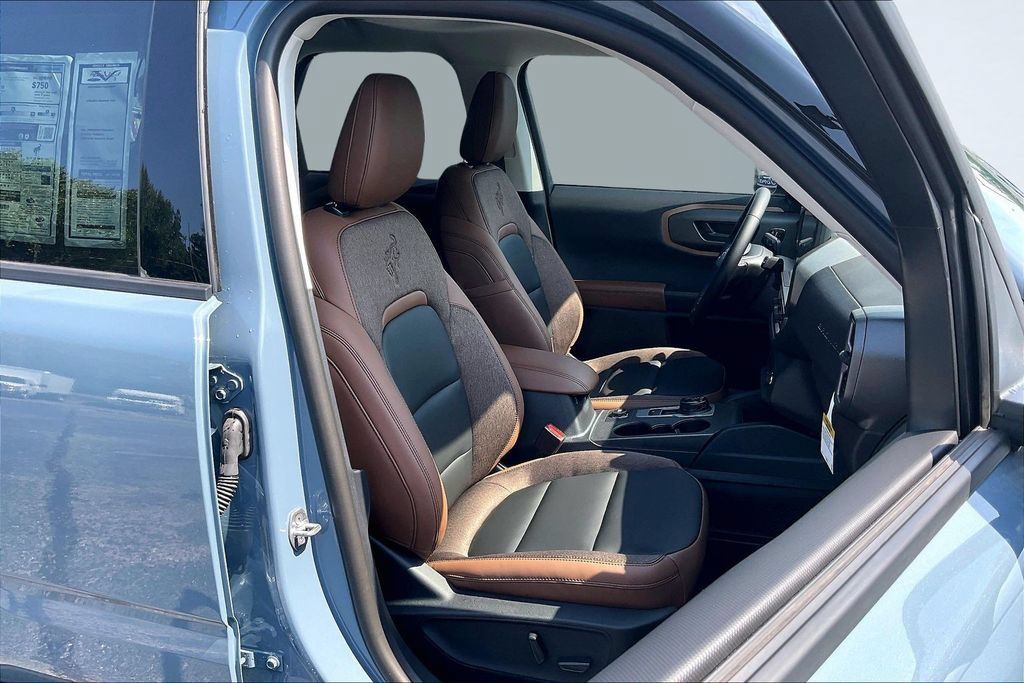 New 2026 Ford Bronco Sport Outer Banks w/ Outer Banks Tech Package+ AWD/4WD image 11