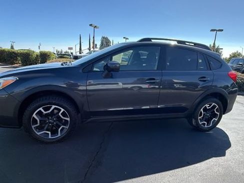 Used 2016 Subaru Crosstrek 2.0i Premium AWD/4WD image 7